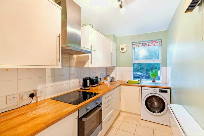 1 Bedroom Apartment To Rent In Wood Vale, Forest Hill, London, SE23