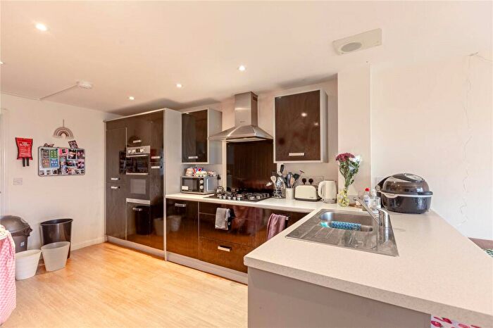 4 Bedroom End Of Terrace House To Rent In Wordsworth Road, Horfield, Bristol, BS7