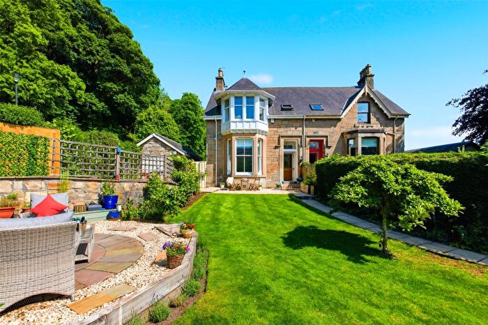 5 Bedroom Semi-Detached House For Sale In Victoria Road, Kings Park, Stirling, FK8