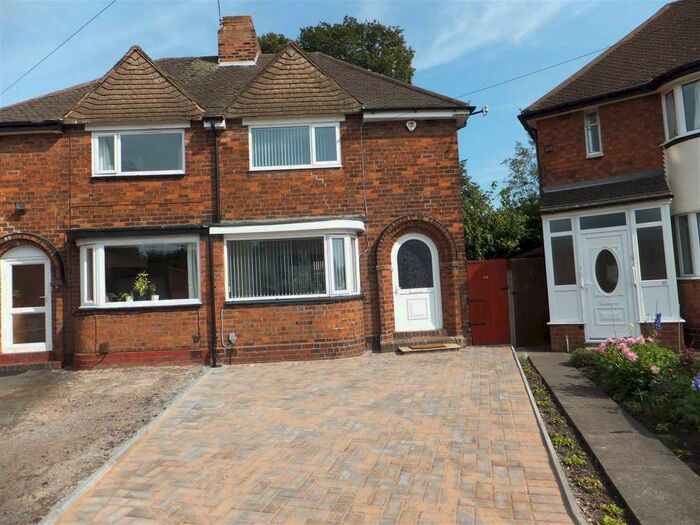 3 Bedroom Semi-Detached House To Rent In Tiffield Road, Yardley, Birmingham, B25