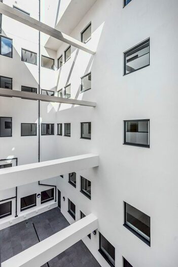 Studio To Rent In Princess Way, Redhill, RH1