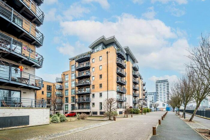 2 Bedroom Flat To Rent In Glaisher Street, Deptford, London, SE8