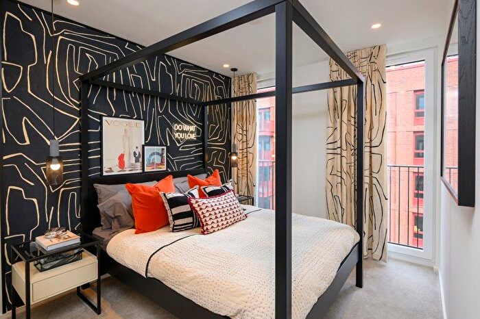 1 Bedroom Flat For Sale In Leven Road, London, E14