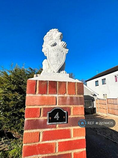 2 Bedroom Bungalow To Rent In Wigmore Road, Gillingham, ME8