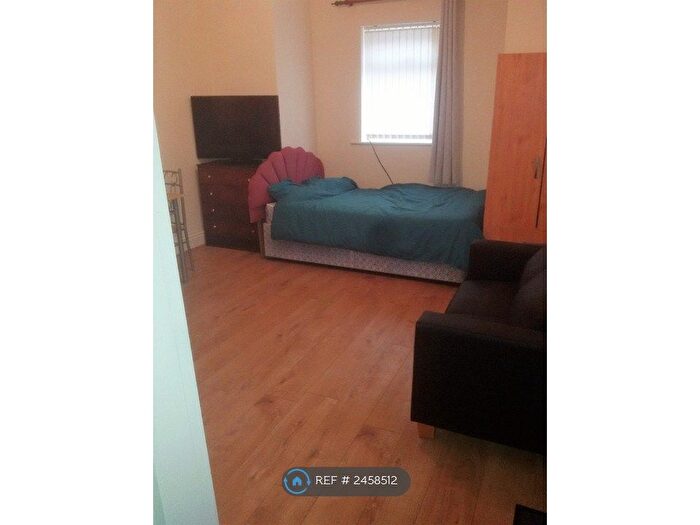 Studio To Rent In Polygon Road, Manchester, M8