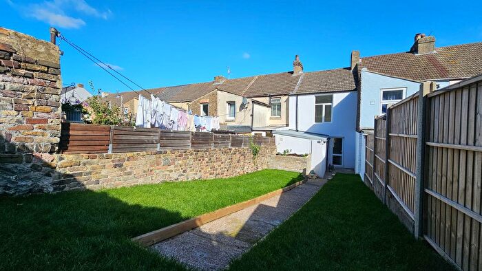 2 Bedroom Terraced House For Sale In Oswald Road, Dover, CT17