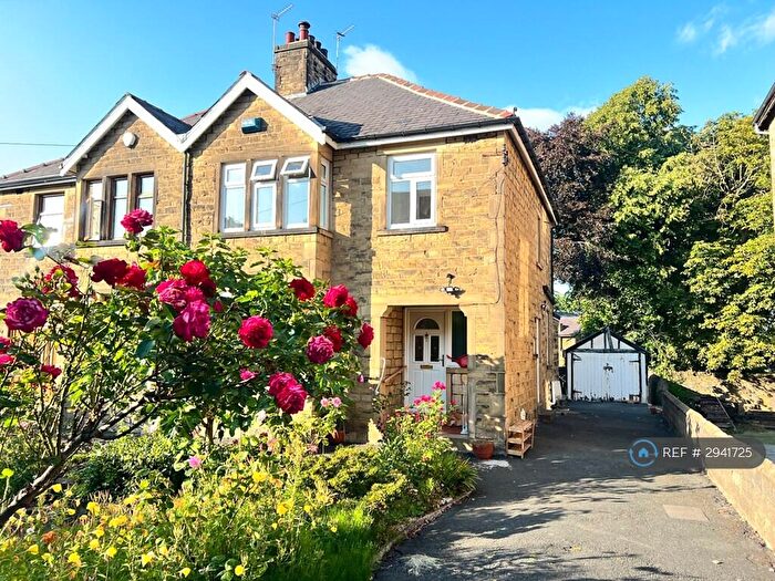 3 Bedroom Semi-Detached House To Rent In Birr Road, Bradford, BD9