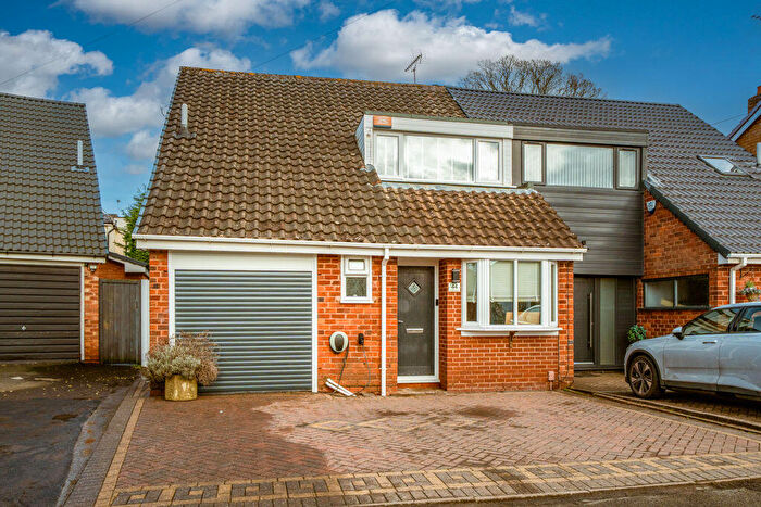 3 Bedroom Semi Detached House For Sale In Portland Drive, Stourbridge, DY9