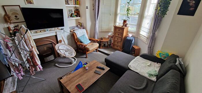 1 Bedroom Flat To Rent In Milton Place, Gravesend, Kent, DA12