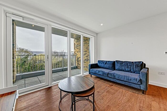 1 Bedroom Apartment To Rent In Alington House, Clarendon, London, N8