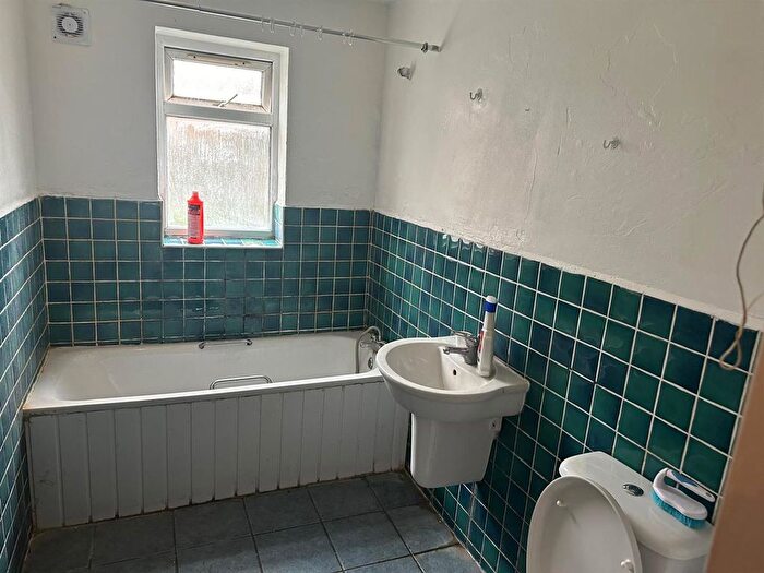 1 Bedroom Flat To Rent In Kingsley Road, Hounslow, TW3