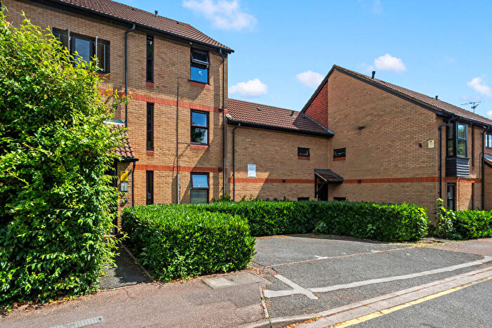 Flat To Rent In Shinners Close, SE25