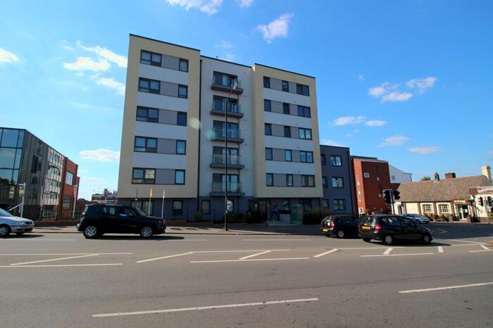 1 Bedroom Flat To Rent In West Central, A Stoke Road, Slough, SL2