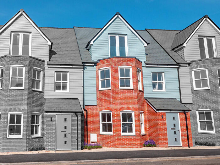 3 Bedroom Terraced House For Sale In Burn View, Bude, EX23