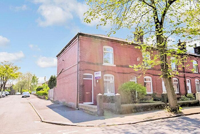 2 Bedroom End Of Terrace House To Rent In Nipper Lane, Whitefield, M45