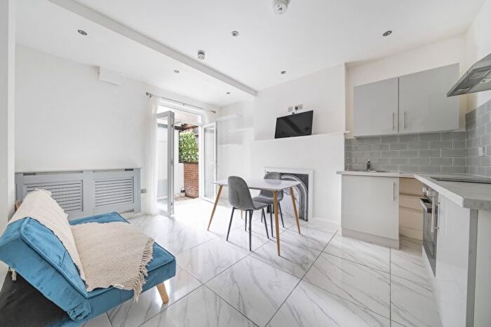 1 Bedroom Flat To Rent In Beaconsfield Terrace Road, London, W14