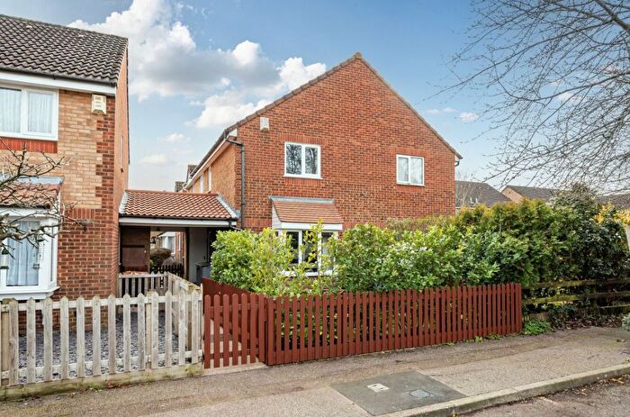 2 Bedroom Detached House For Sale In Honeysuckle Way, Bedford, MK41