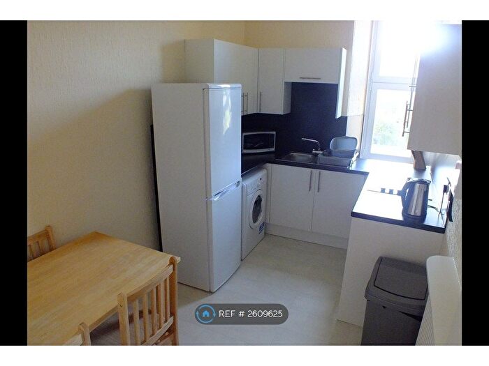 2 Bedroom Flat To Rent In Rosemount Viaduct, Aberdeen, AB25