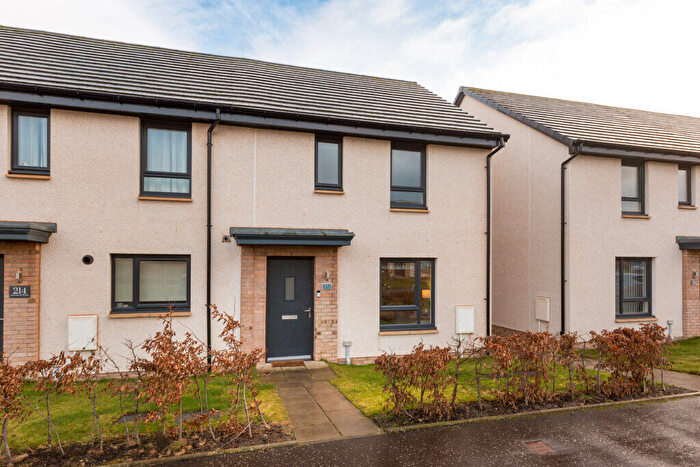 3 Bedroom End Of Terrace House For Sale In Greenwell Wynd, Mortonhall, EH17