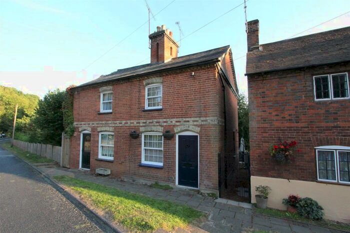 2 Bedroom Semi-Detached House For Sale In Lemsford Village, Lemsford, Welwyn Garden City, AL8