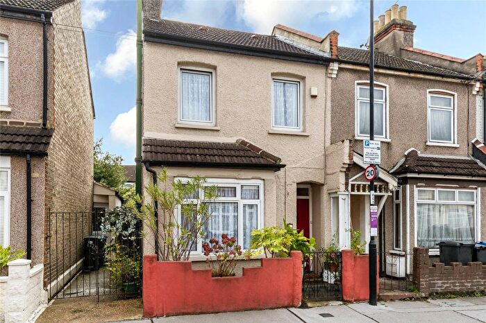 3 Bedroom End Terrace House For Sale In Cecil Road, Croydon, CR0