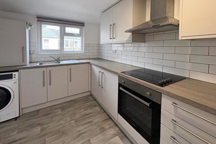 1 Bedroom Flat To Rent In Ruthin Gardens, Cathays, CF24