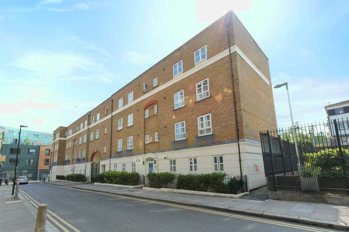 2 Bedroom Apartment To Rent In St Matthews Row, London, E2