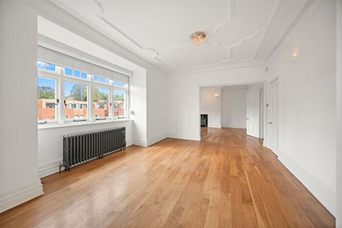 4 Bedroom Apartment To Rent In Avenue Mansions, Finchley Road, NW3