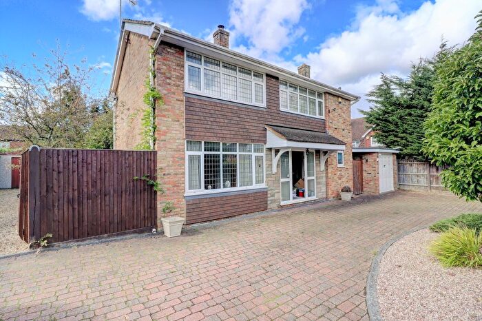 3 Bedroom Detached House For Sale In Hazlemere Road, Penn, High Wycombe, Buckinghamshire, HP10