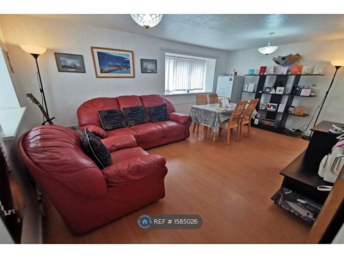 2 Bedroom Flat To Rent In Witton Court, Newcastle Upon Tyne, NE3