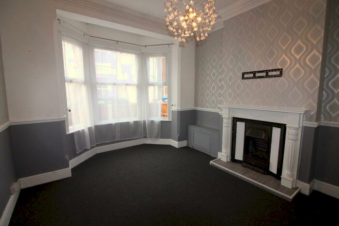 3 Bedroom Semi-Detached House To Rent In South Street, Long Eaton, NG10