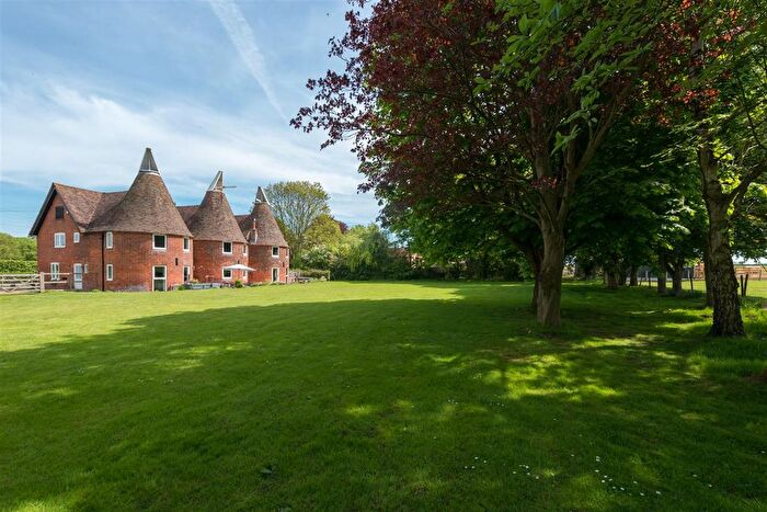 6 Bedroom Detached House For Sale In Renville Oast, Renville, Bridge, CT4