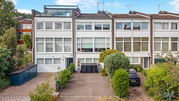 5 Bedroom Terraced House For Sale In Somerset Road, London, SW19
