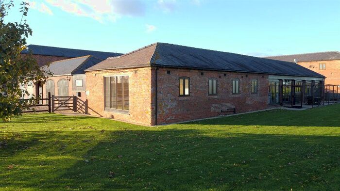 3 Bedroom Detached House For Sale In Dairy Farm, Blankney, LN4