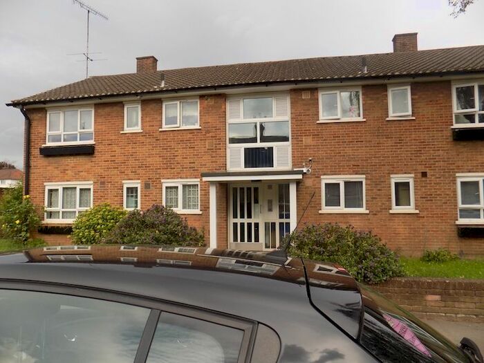 1 Bedroom Flat To Rent In Press Road, London, NW10