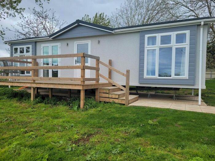 1 Bedroom Mobile Home To Rent In Acorn Holiday Park, Bedford Bank, Welney, Wisbech, PE14