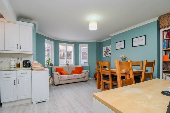 1 Bedroom Flat To Rent In Lime Hill Road, Tunbridge Wells, TN1