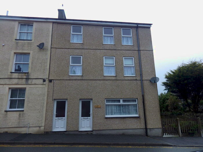 2 Bedroom Apartment To Rent In Rhedyw Road, Llanllyfni, Caernarfon, LL54