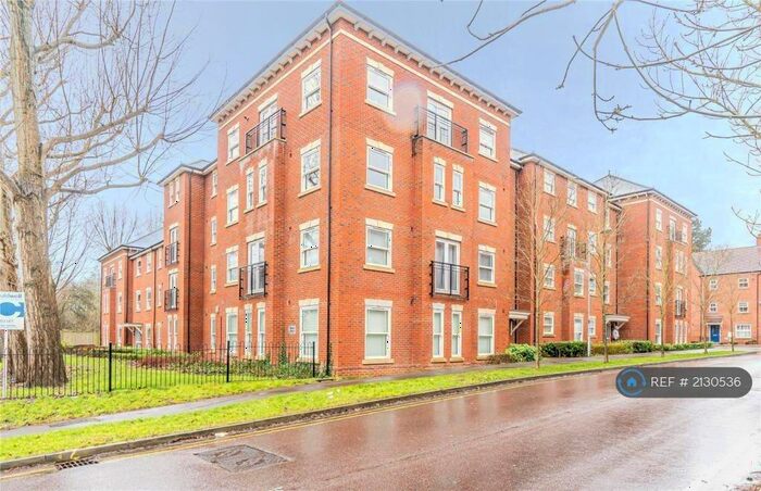 2 Bedroom Flat To Rent In Watson House, Bletchley, Milton Keynes, MK3