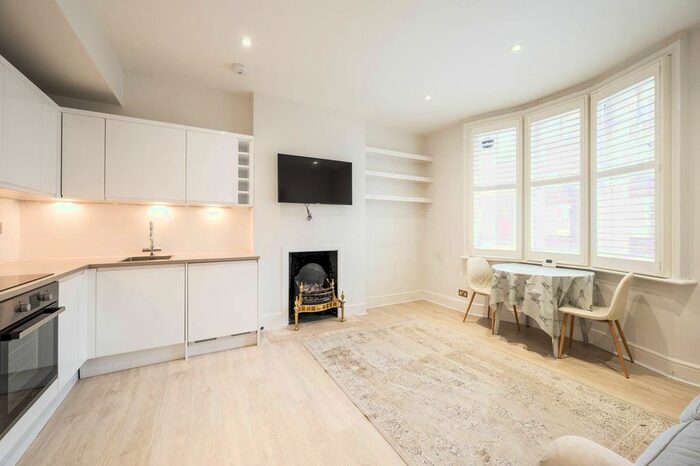 1 Bedroom Flat To Rent In New Cavendish Street, Marylebone, London, W1G