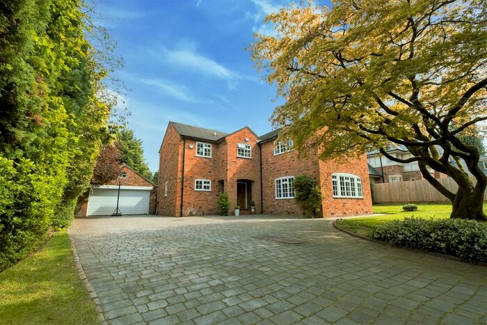 4 Bedroom Detached House To Rent In Park Lane, Hale, Altrincham, WA15