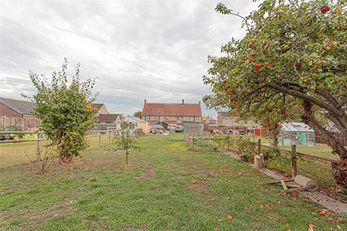 3 Bedroom Terraced House For Sale In Behind Berry, Somerton, TA11
