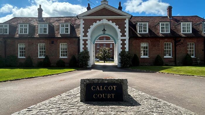 2 Bedroom Apartment To Rent In Calcot Court, Calcot, Reading, Berkshire, RG31