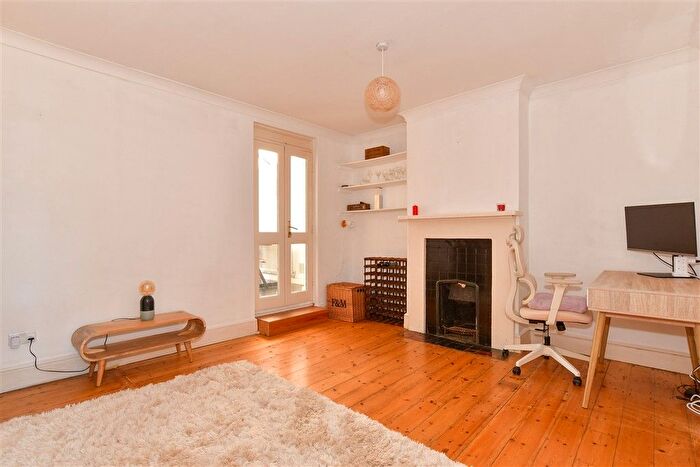 3 Bedroom End Of Terrace House For Sale In Gordon Terrace, Rochester, Kent, ME1