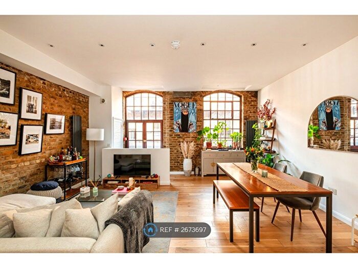 1 Bedroom Flat To Rent In Warriner Gardens, London, SW11