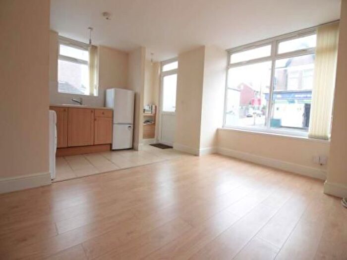 1 Bedroom Flat To Rent In Caerleon Road, Newport, NP19