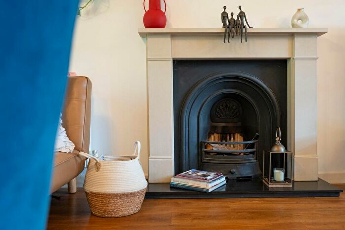4 Bedroom Detached House For Sale In Netherby Park, Weybridge, KT13