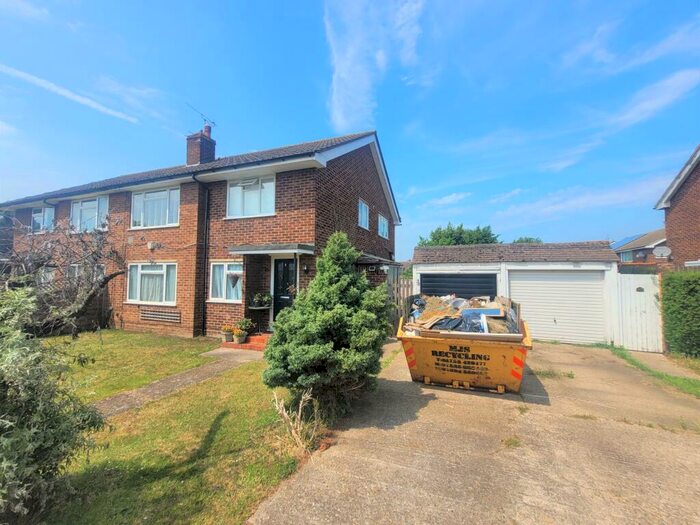 2 Bedroom Maisonette To Rent In Laburnum Grove, Slough, SL3