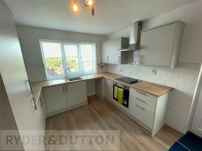 3 Bedroom Semi-Detached House To Rent In Vale Road, Shaw, Oldham, Greater Manchester, OL2