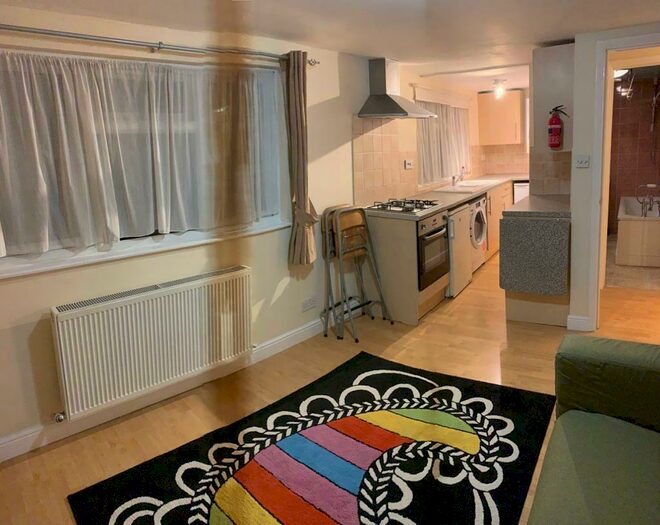 1 Bedroom Flat To Rent In London, NW4
